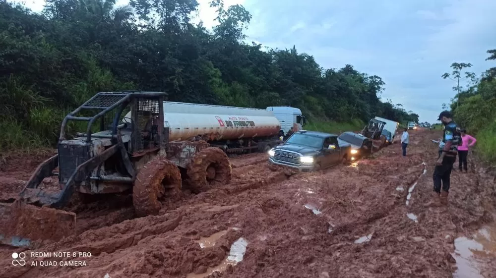 Chuvas intensas isolam cidades no Pará e deixam BR-230 intrafegável