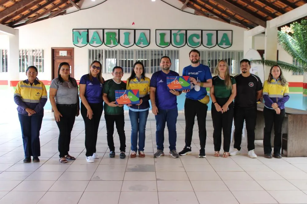 Foto Alcoa: Alcoa impulsiona inovação na educação pública com entrega de kits de introdução à robótica em Juruti